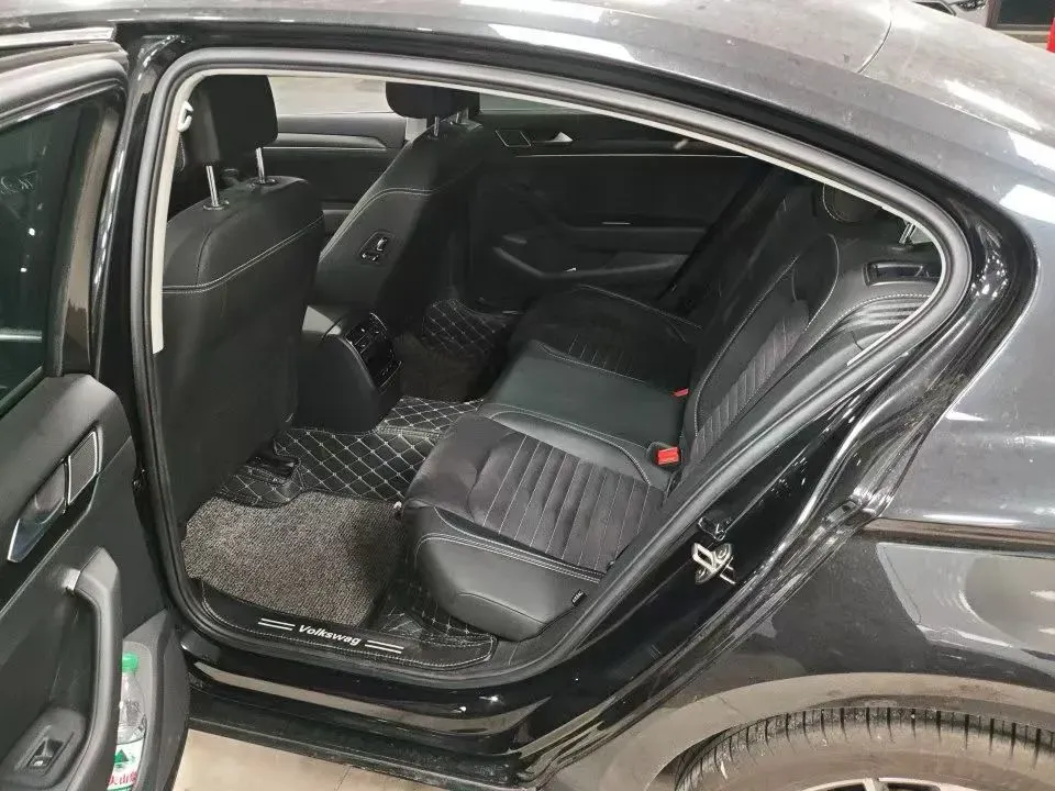 2020 Volkswagen Magotan 2.0T 186HP L4 7DCT,autocango,china used car exporter,china ev exporter,chinese used car exporter,chinese used ev exporter