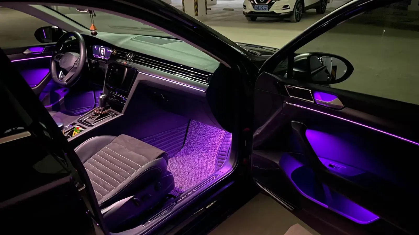 2020 Volkswagen Magotan 2.0T 186HP L4 7DCT,autocango,china used car exporter,china ev exporter,chinese used car exporter,chinese used ev exporter