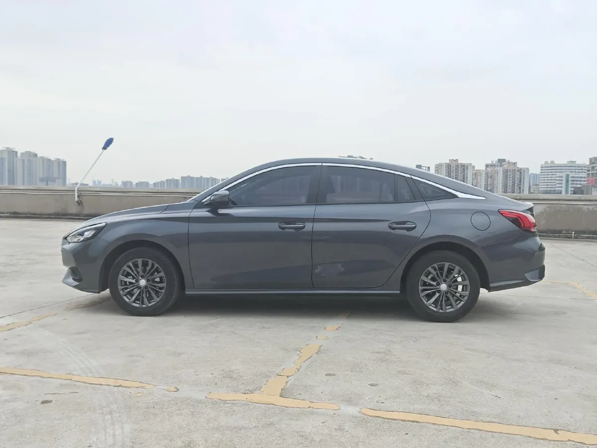2023 MG 5 1.5L 129HP L4 5MT,autocango,china used car exporter,china ev exporter,chinese used car exporter,chinese used ev exporter