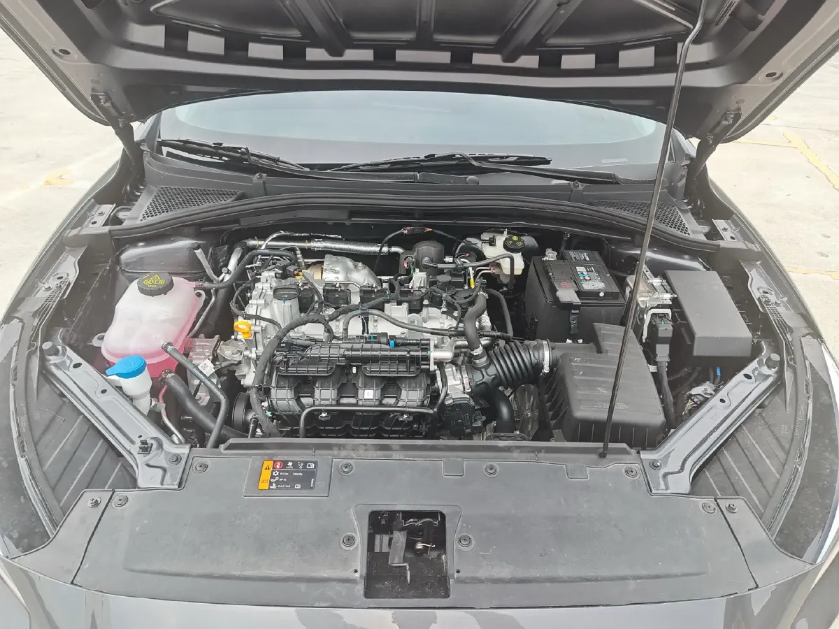 2023 MG 5 1.5L 129HP L4 5MT,autocango,china used car exporter,china ev exporter,chinese used car exporter,chinese used ev exporter