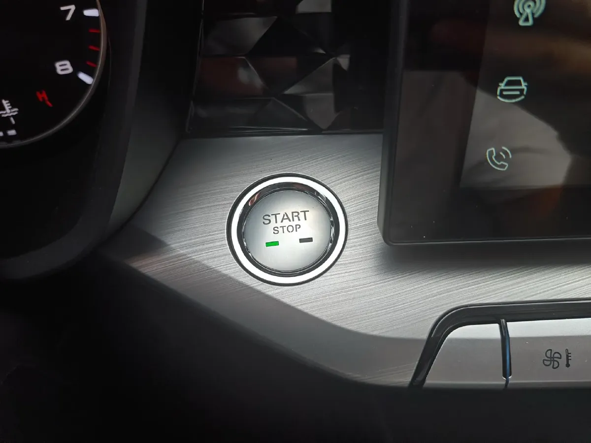 2023 MG 5 1.5L 129HP L4 5MT,autocango,china used car exporter,china ev exporter,chinese used car exporter,chinese used ev exporter