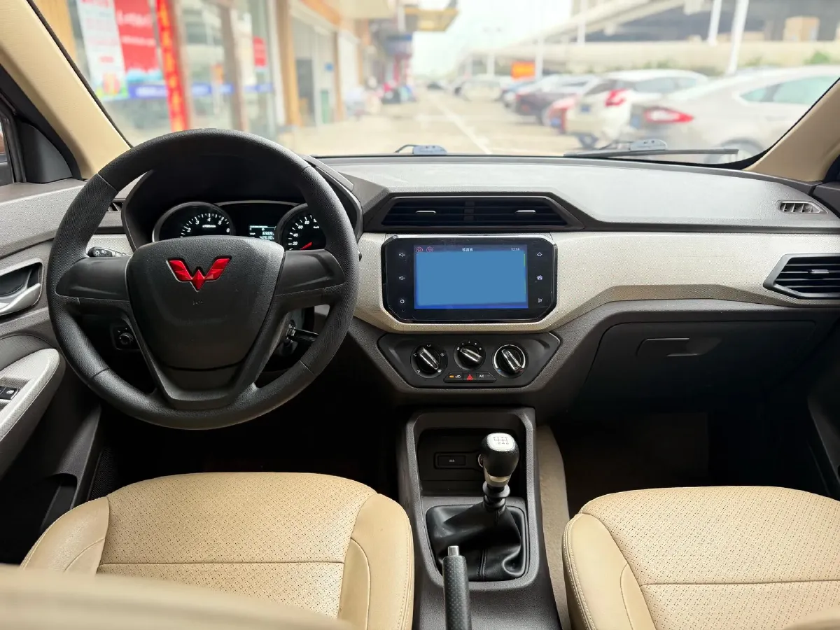 2021 WuLing RongGuang New Truck 1.5L 99HP L4 5MT,autocango,china used car exporter,china ev exporter,chinese used car exporter,chinese used ev exporter