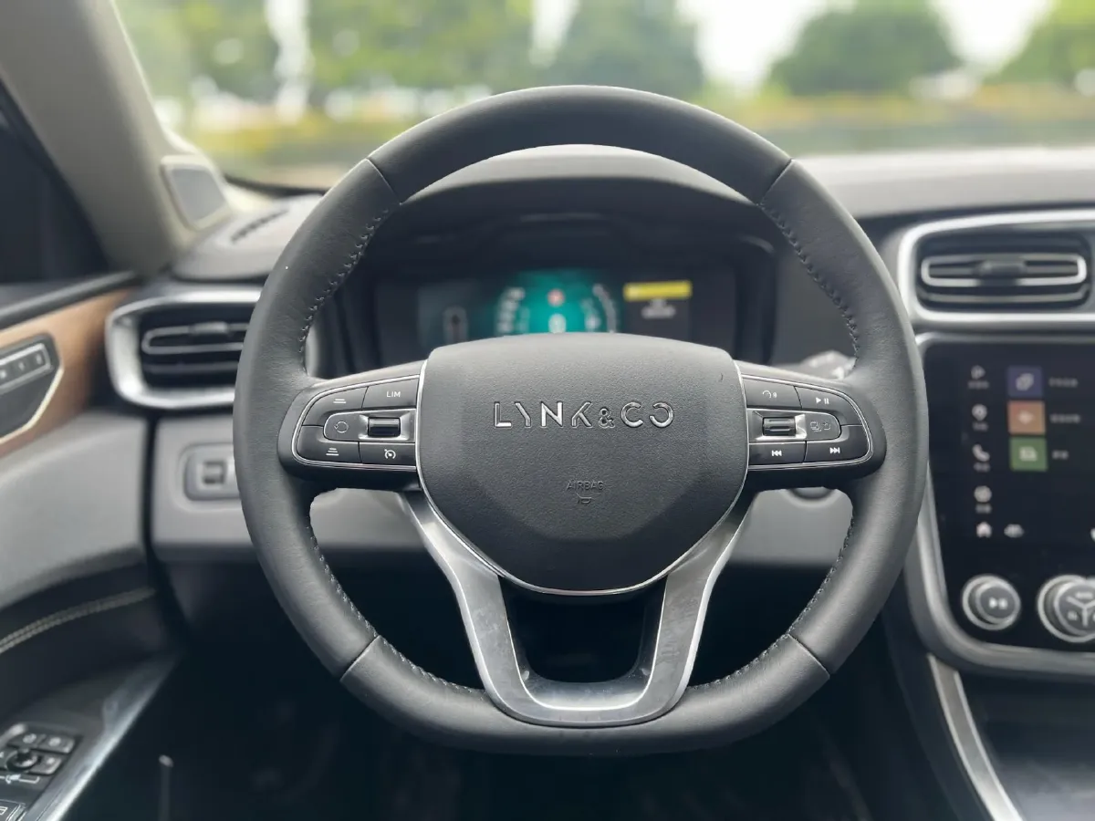 2019 LYNK&CO 01 2.0T 190HP L4 6AT,autocango,china used car exporter,china ev exporter,chinese used car exporter,chinese used ev exporter