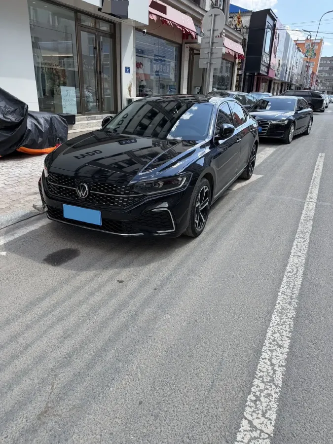 2023 Volkswagen Passat 2.0T 186HP L4 7DCT,autocango,china used car exporter,china ev exporter,chinese used car exporter,chinese used ev exporter