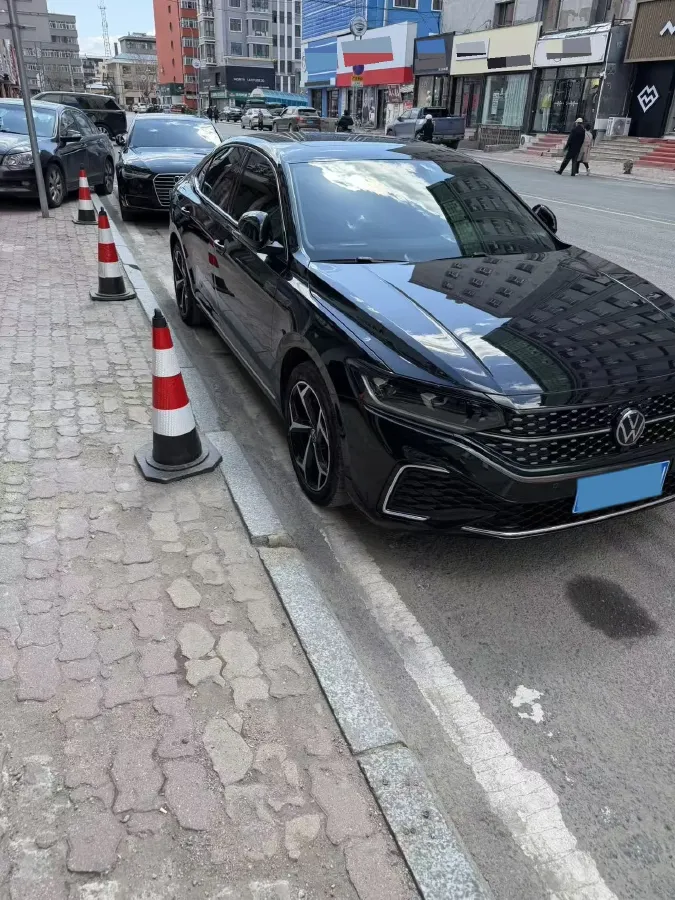 2023 Volkswagen Passat 2.0T 186HP L4 7DCT,autocango,china used car exporter,china ev exporter,chinese used car exporter,chinese used ev exporter