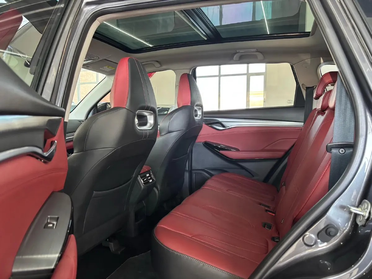 2022 ChangAn CS75 Plus 1.5T 178HP L4 6AT,autocango,china used car exporter,china ev exporter,chinese used car exporter,chinese used ev exporter