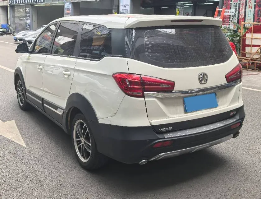 2017 BAIC WeiWang M50F 1.5L 116HP L4 5MT,autocango,china used car exporter,china ev exporter,chinese used car exporter,chinese used ev exporter