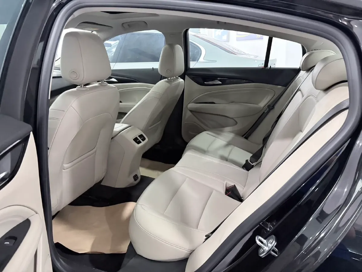 2022 Buick Regal 1.5T 169HP L4 9AT,autocango,china used car exporter,china ev exporter,chinese used car exporter,chinese used ev exporter
