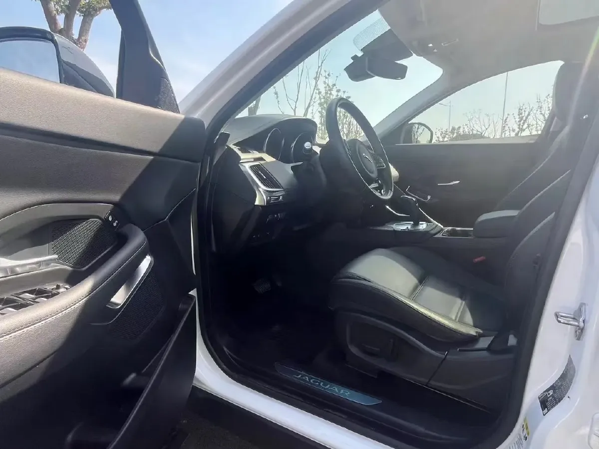 2018 Mercedes-Benz C Class 1.6T 156HP L4 9AT,autocango,china used car exporter,china ev exporter,chinese used car exporter,chinese used ev exporter