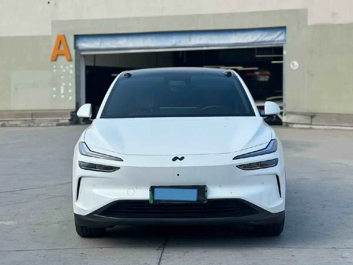 2024 IM L6 BEV 75KWH,autocango,china used car exporter,china ev exporter,chinese used car exporter,chinese used ev exporter