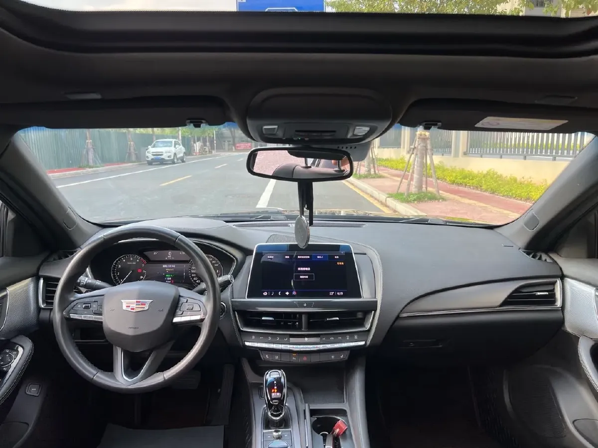 2022 Cadillac CT5 2.0T 237HP L4 10AT,autocango,china used car exporter,china ev exporter,chinese used car exporter,chinese used ev exporter