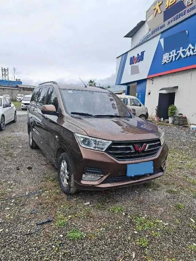 2018 WuLing HongGuang 1.5L 105HP L4 5MT,autocango,china used car exporter,china ev exporter,chinese used car exporter,chinese used ev exporter