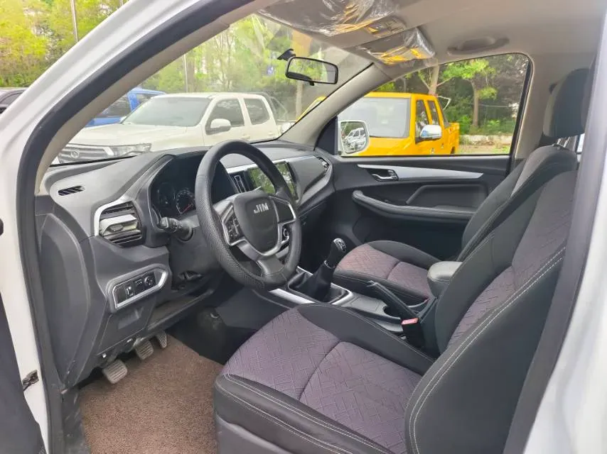 2019 Isuzu Jim 2.0T 204HP L4 5MT,autocango,china used car exporter,china ev exporter,chinese used car exporter,chinese used ev exporter