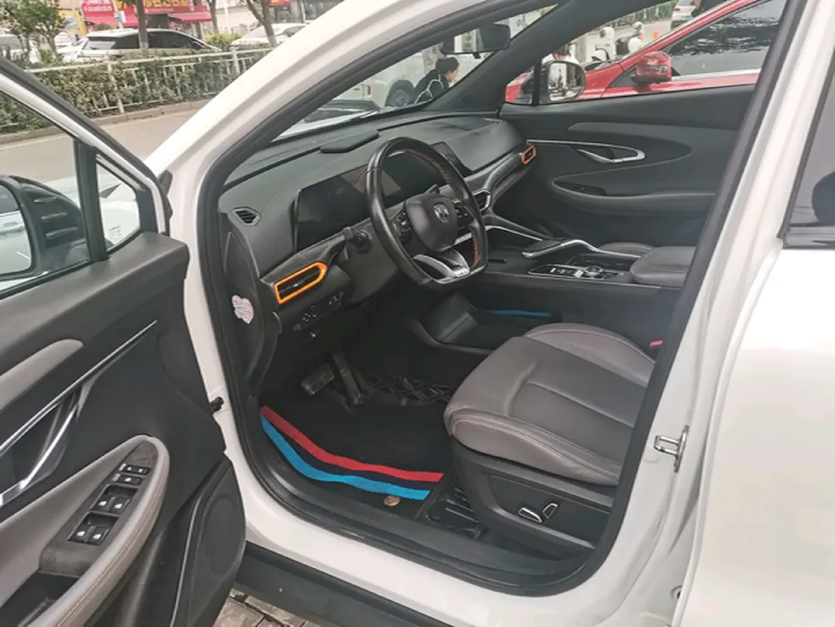 2022 ChangAn UNI-T 1.5T 188HP L4 7DCT,autocango,china used car exporter,china ev exporter,chinese used car exporter,chinese used ev exporter