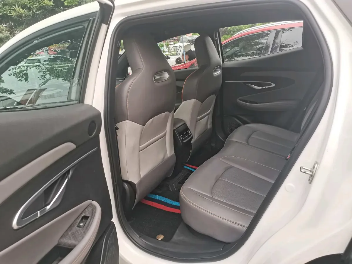 2022 ChangAn UNI-T 1.5T 188HP L4 7DCT,autocango,china used car exporter,china ev exporter,chinese used car exporter,chinese used ev exporter