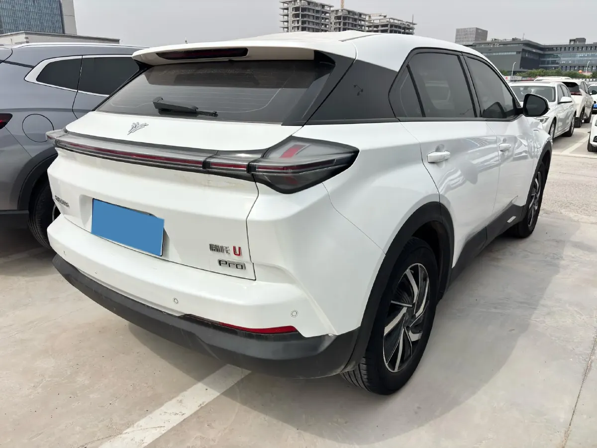 2022 Venucia Grand V 1.5T 190HP L4 7DCT,autocango,china used car exporter,china ev exporter,chinese used car exporter,chinese used ev exporter