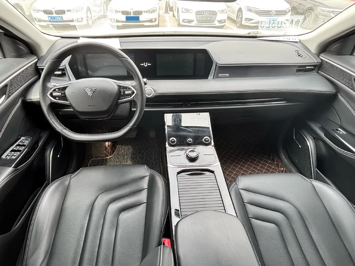 2022 Venucia Grand V 1.5T 190HP L4 7DCT,autocango,china used car exporter,china ev exporter,chinese used car exporter,chinese used ev exporter