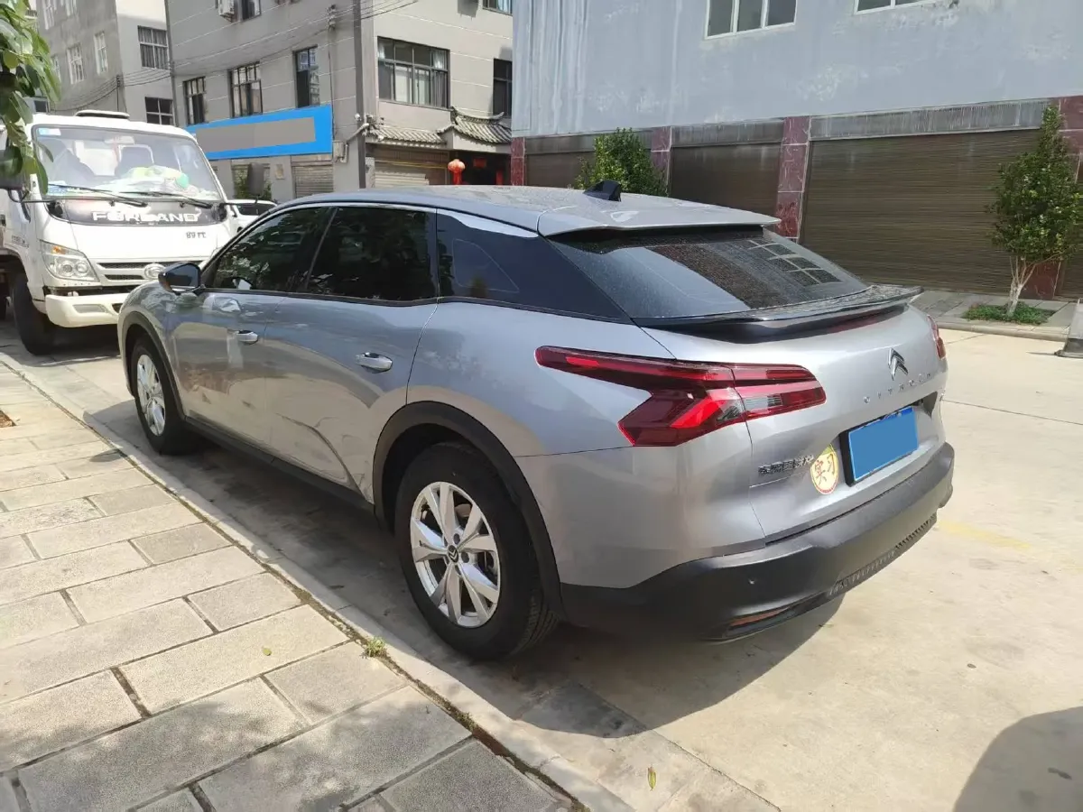 2025 Geely Preface 1.5T 181HP L4 7DCT,autocango,china used car exporter,china ev exporter,chinese used car exporter,chinese used ev exporter