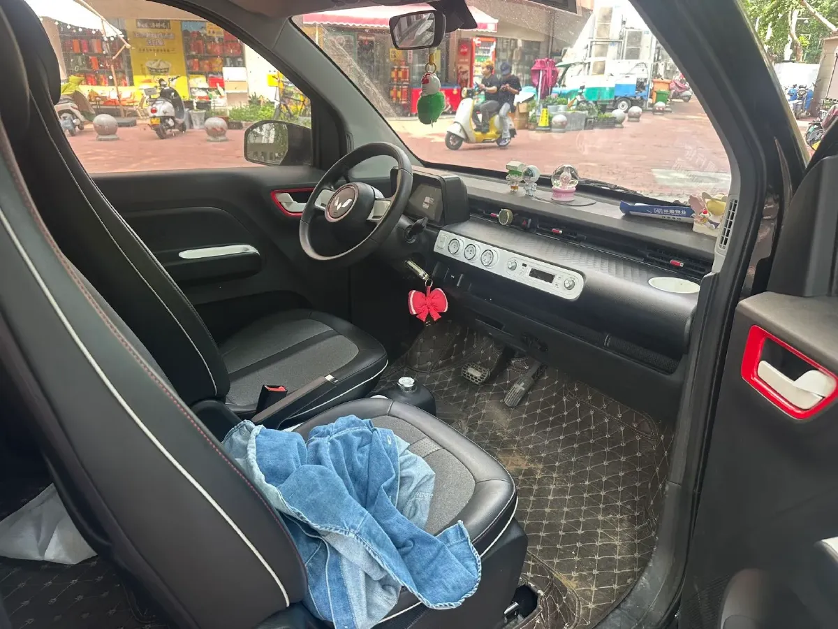 2022 WuLing HongGuang MINI EV BEV 17.3KWH,autocango,china used car exporter,china ev exporter,chinese used car exporter,chinese used ev exporter