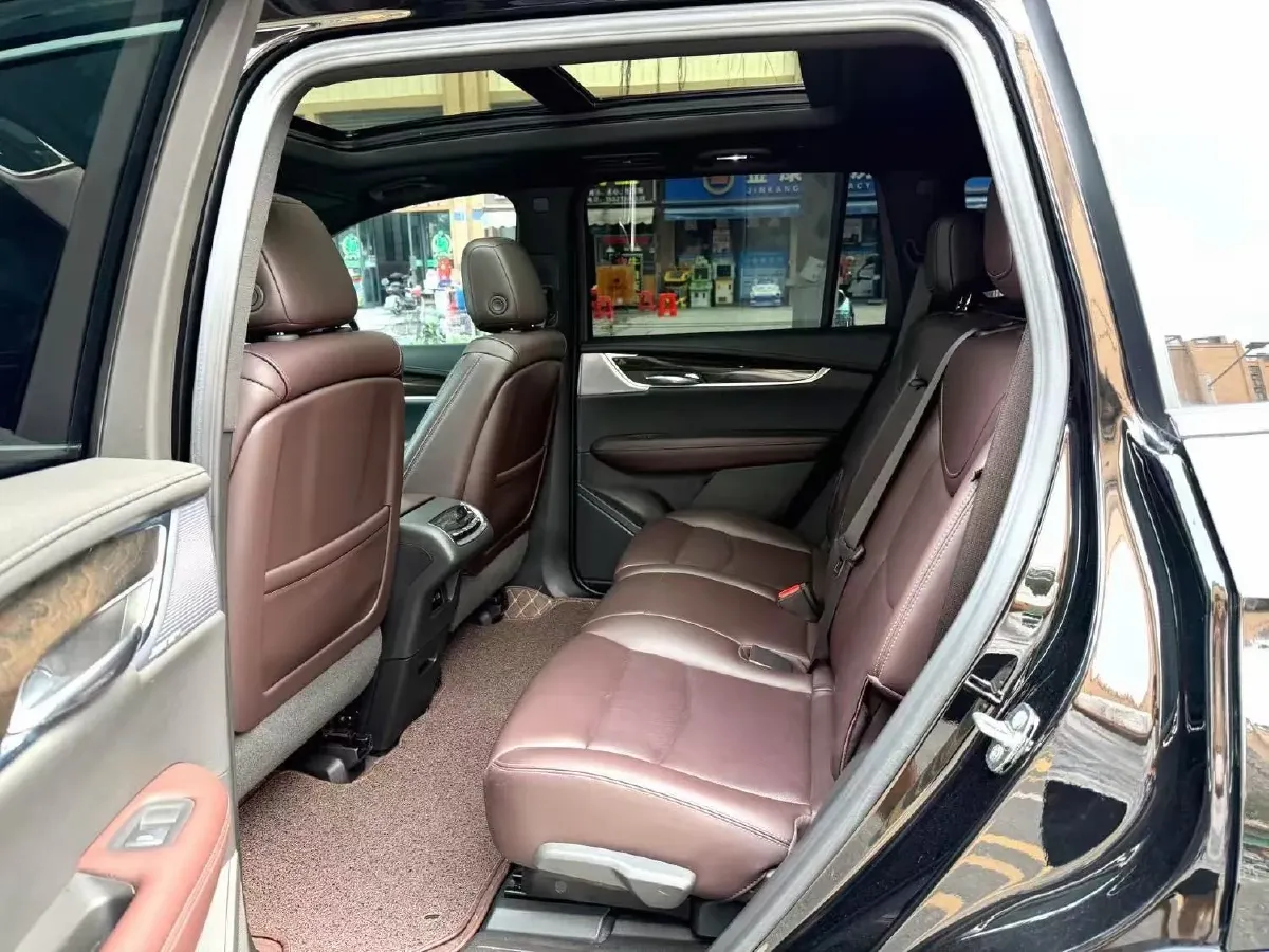 2022 Cadillac XT6 2.0T 237HP L4 9AT,autocango,china used car exporter,china ev exporter,chinese used car exporter,chinese used ev exporter