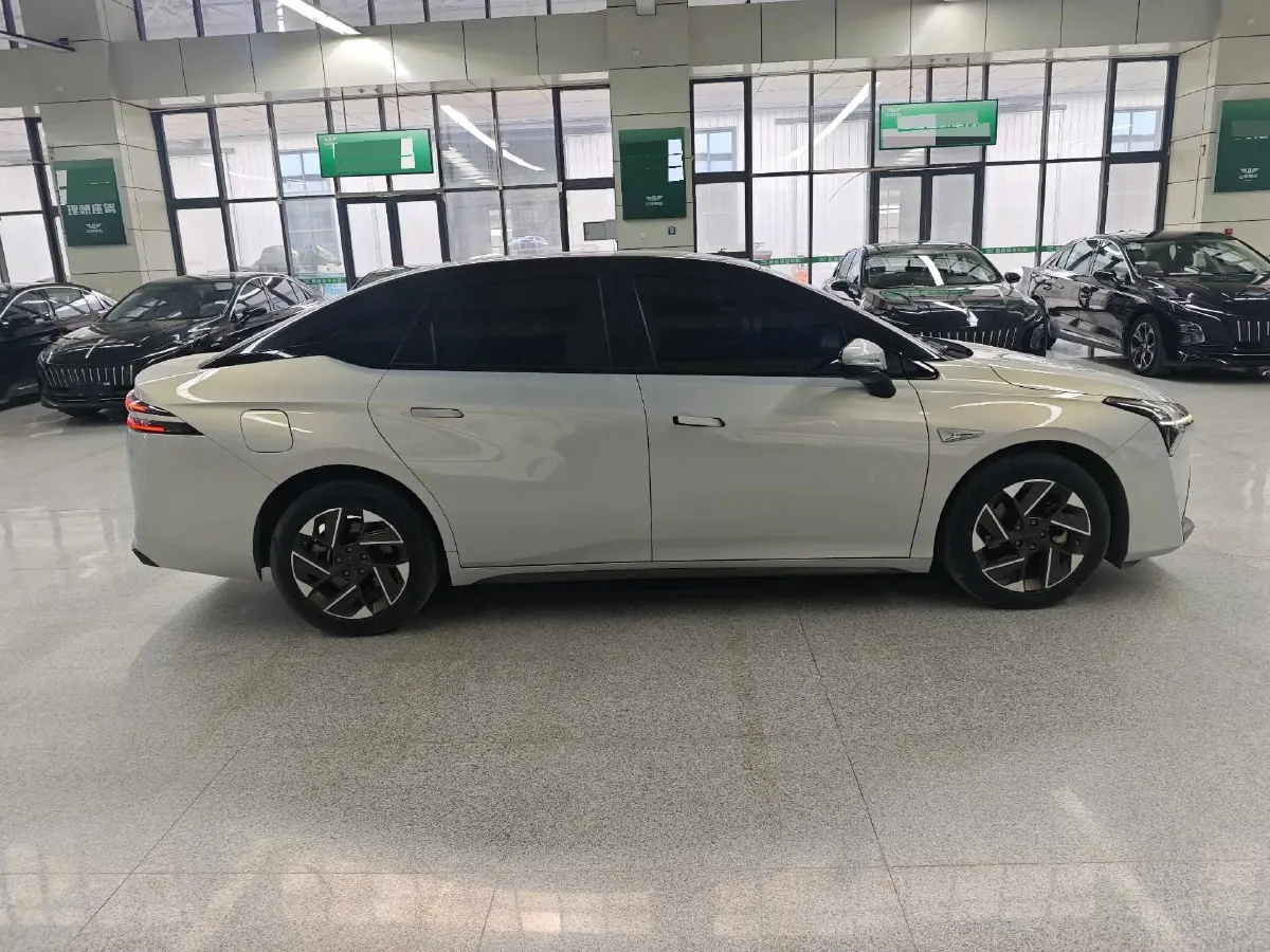 2022 ChangAn Oshan Z6 1.5T 170HP L4 6TCT PHEV 28.4KWH,autocango,china used car exporter,china ev exporter,chinese used car exporter,chinese used ev exporter