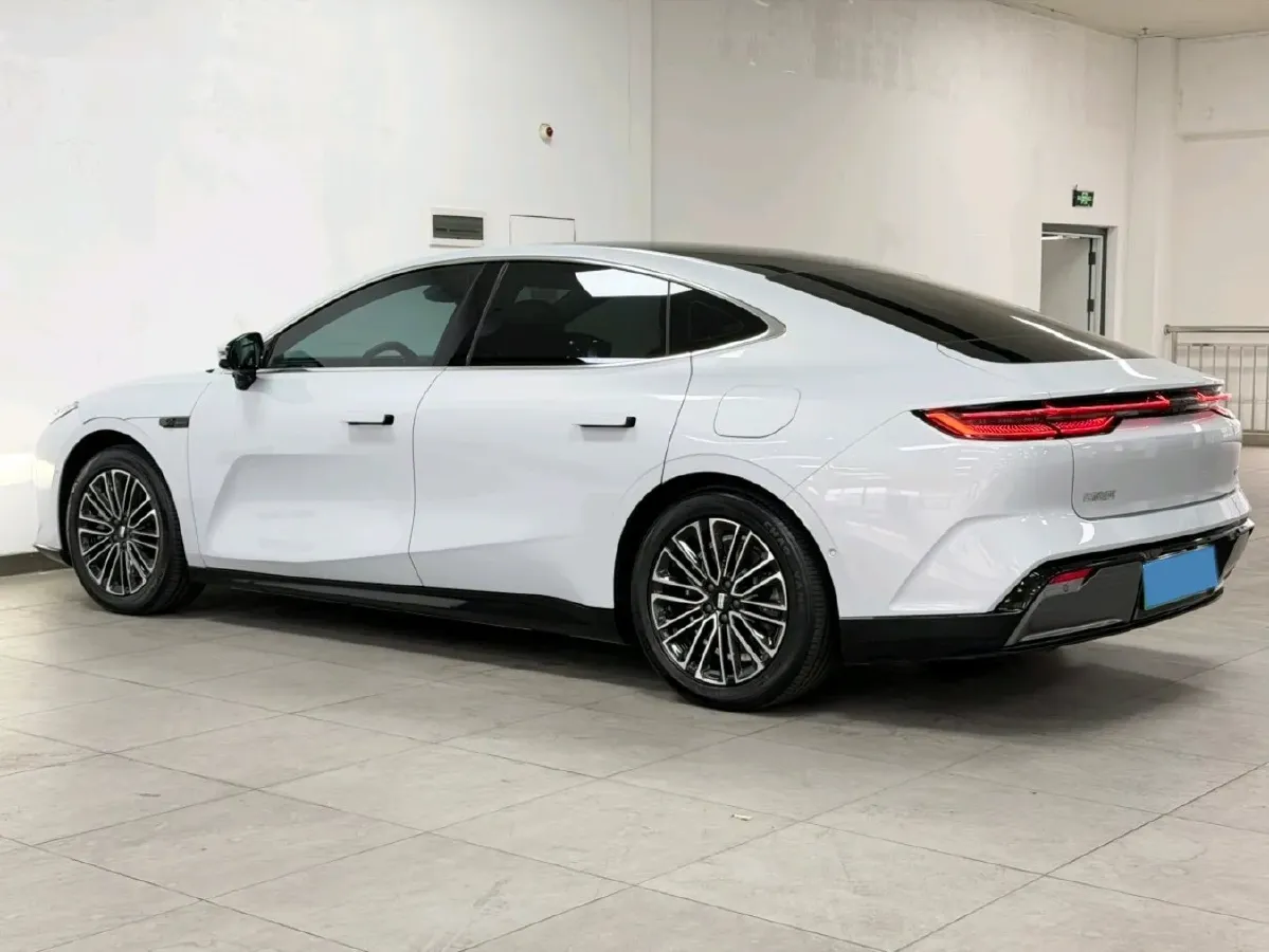 2025 BYD QinL 1.5L 101HP L4 E-CVT PHEV,autocango,china used car exporter,china ev exporter,chinese used car exporter,chinese used ev exporter