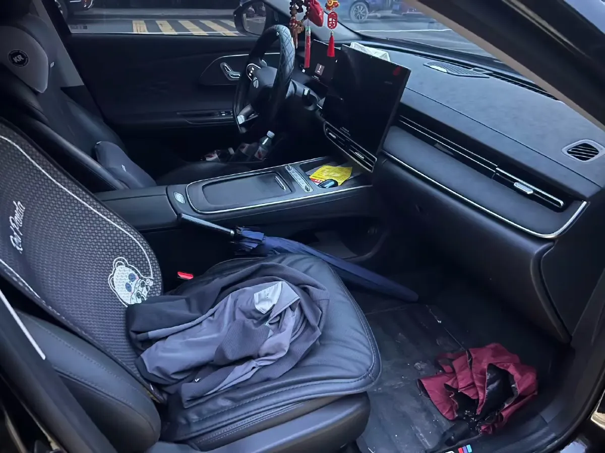 2025 Fulwin FulwinA8L 1.5T 156HP L4 1DHT PHEV 18.67KWH,autocango,china used car exporter,china ev exporter,chinese used car exporter,chinese used ev exporter