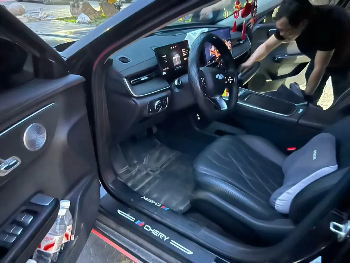 2025 Fulwin FulwinA8L 1.5T 156HP L4 1DHT PHEV 18.67KWH,autocango,china used car exporter,china ev exporter,chinese used car exporter,chinese used ev exporter