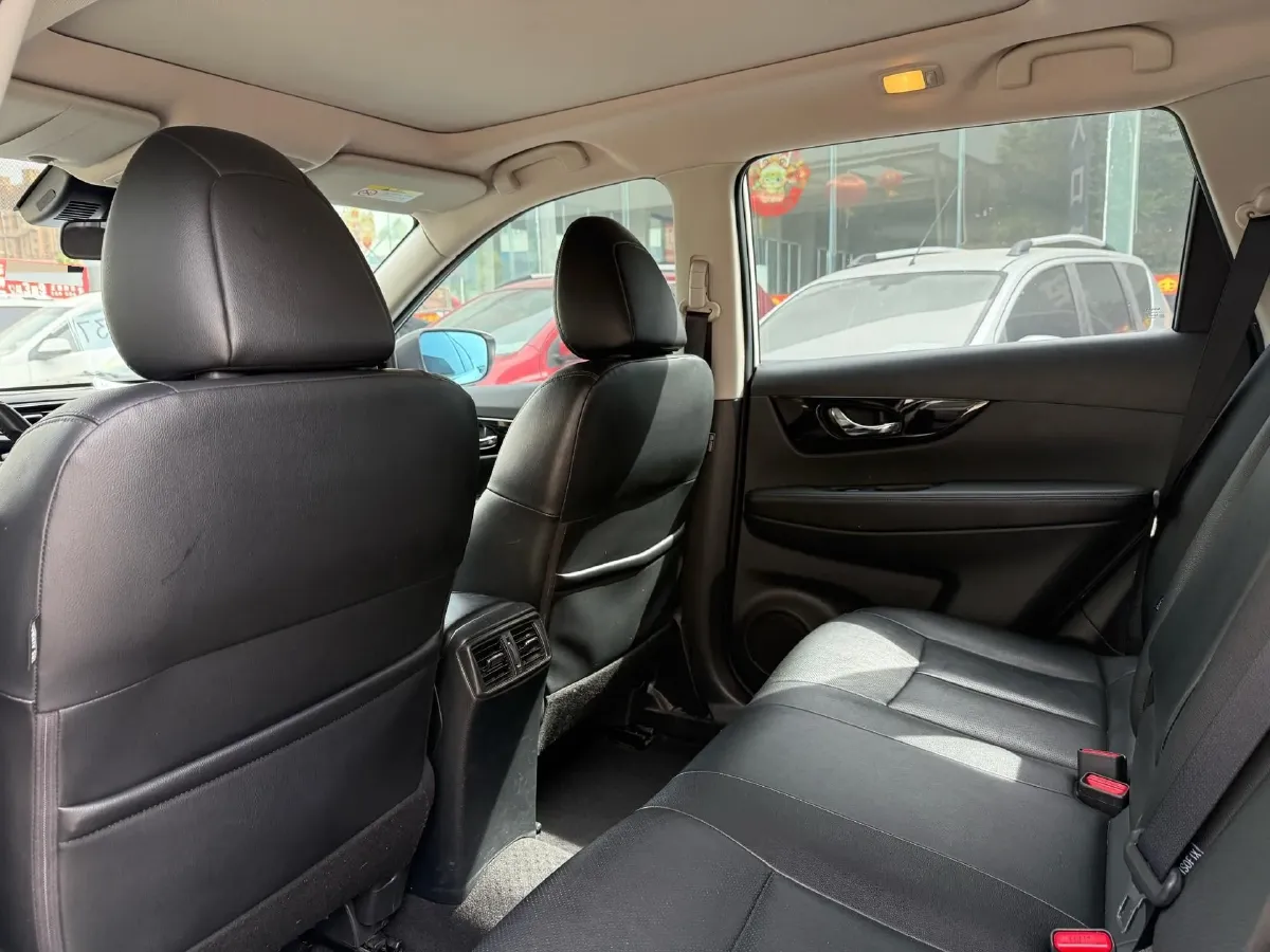 2021 Nissan X-Trail 2.0L 151HP L4 CVT,autocango,china used car exporter,china ev exporter,chinese used car exporter,chinese used ev exporter