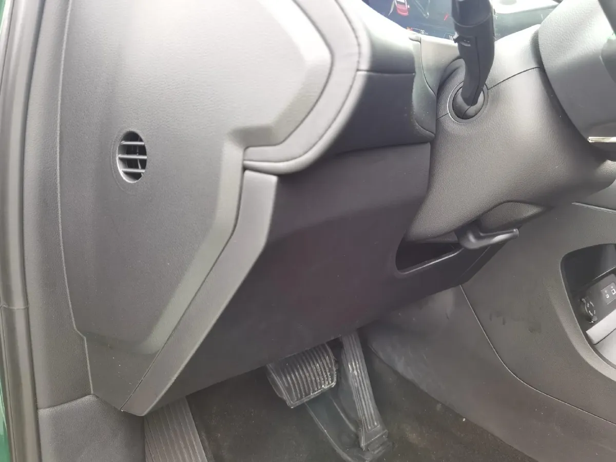 2025 Voyah FREE 1.5T 150HP L4 REEV 43KWH,autocango,china used car exporter,china ev exporter,chinese used car exporter,chinese used ev exporter