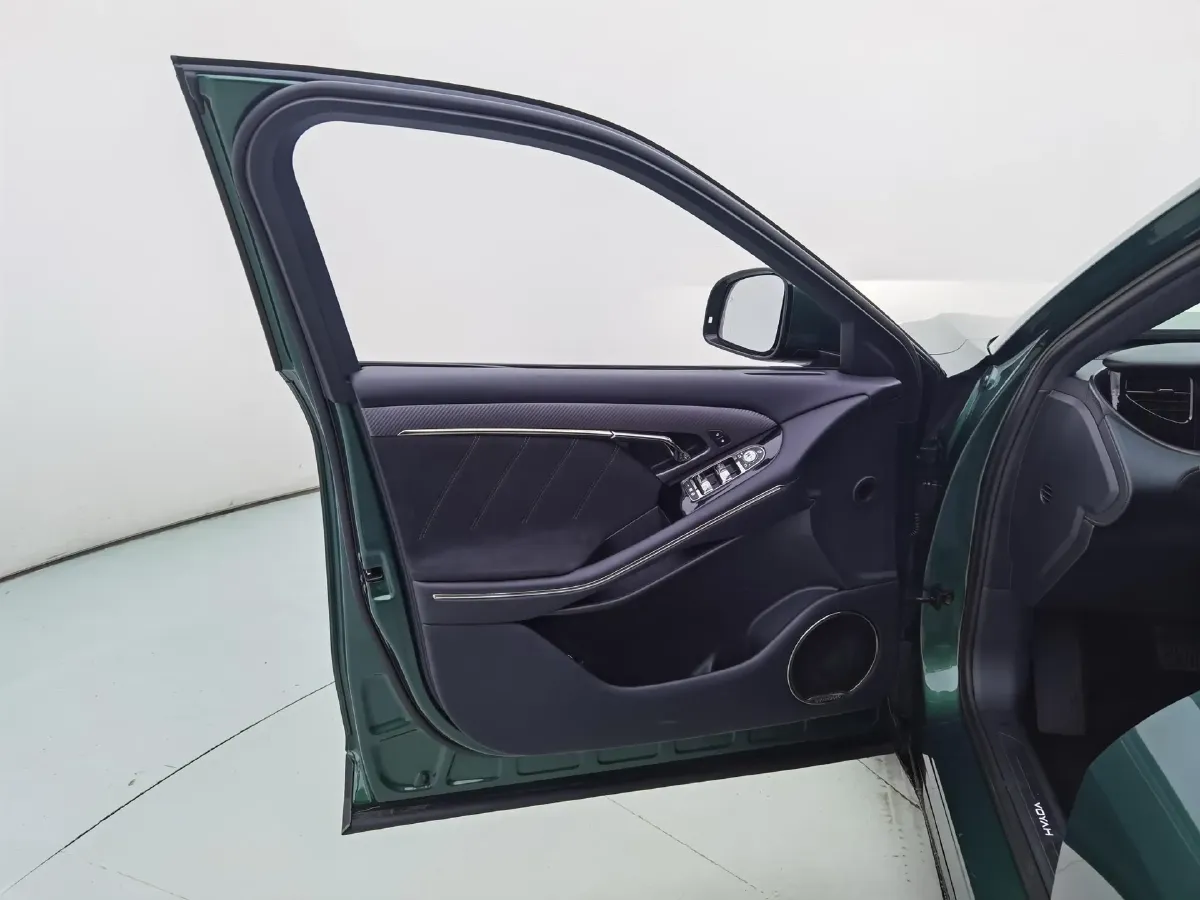 2025 Voyah FREE 1.5T 150HP L4 REEV 43KWH,autocango,china used car exporter,china ev exporter,chinese used car exporter,chinese used ev exporter