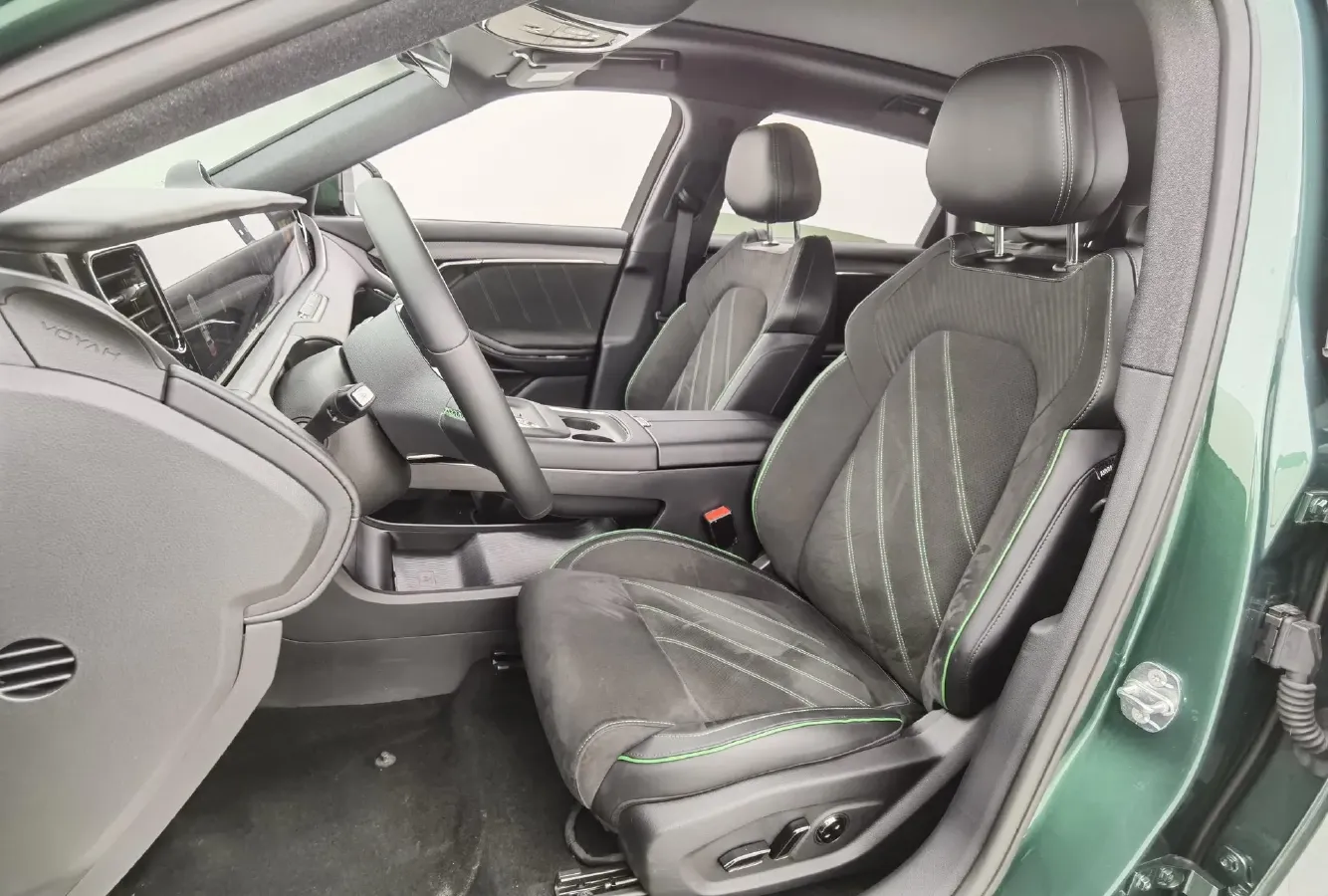 2025 Voyah FREE 1.5T 150HP L4 REEV 43KWH,autocango,china used car exporter,china ev exporter,chinese used car exporter,chinese used ev exporter