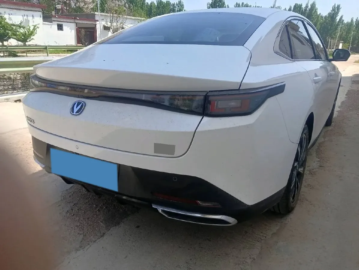 2025 ChangAn Eado 1.5T 192HP L4 7DCT,autocango,china used car exporter,china ev exporter,chinese used car exporter,chinese used ev exporter