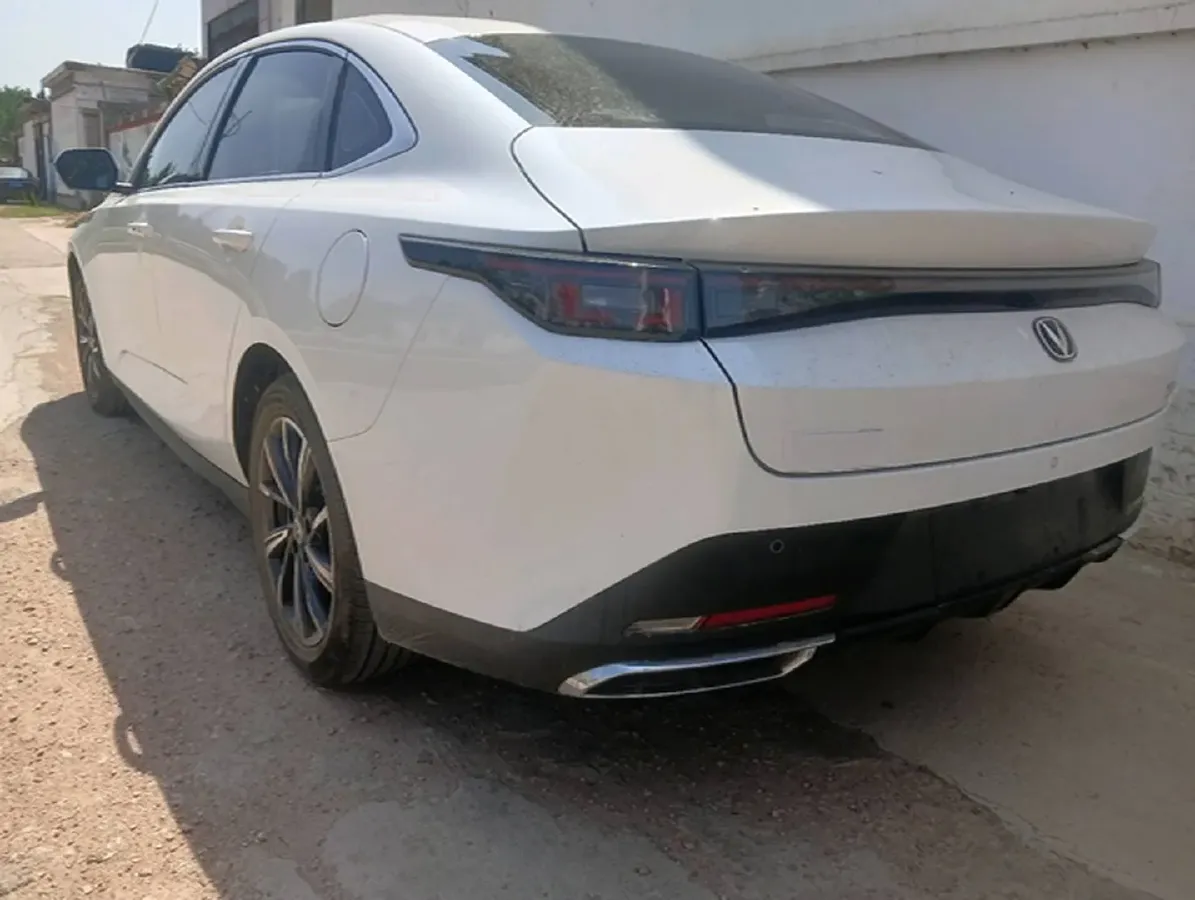 2025 ChangAn Eado 1.5T 192HP L4 7DCT,autocango,china used car exporter,china ev exporter,chinese used car exporter,chinese used ev exporter