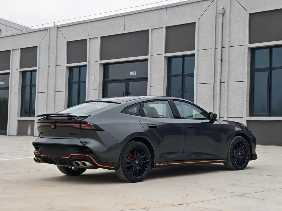 2025 ChangAn UNI-V 2.0T 245HP L4 8AT,autocango,china used car exporter,china ev exporter,chinese used car exporter,chinese used ev exporter