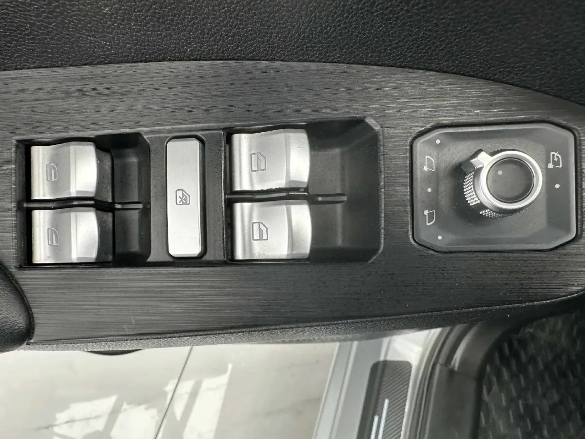 2021 Haval Jolion 1.5T 150HP L4 7DCT,autocango,china used car exporter,china ev exporter,chinese used car exporter,chinese used ev exporter