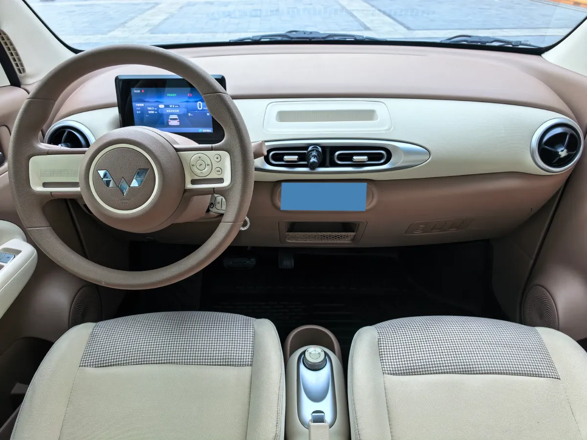 2025 WuLing HongGuang MINI EV BEV 16.2KWH,autocango,china used car exporter,china ev exporter,chinese used car exporter,chinese used ev exporter