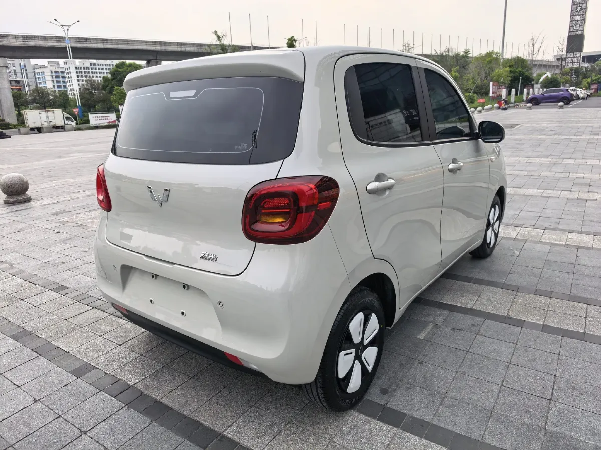 2025 WuLing HongGuang MINI EV BEV 16.2KWH,autocango,china used car exporter,china ev exporter,chinese used car exporter,chinese used ev exporter