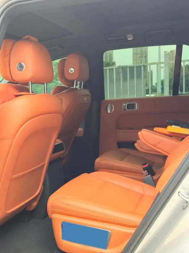 2024 Toyota Granvia 2.5L 189HP L4 E-CVT Hybrid,autocango,china used car exporter,china ev exporter,chinese used car exporter,chinese used ev exporter