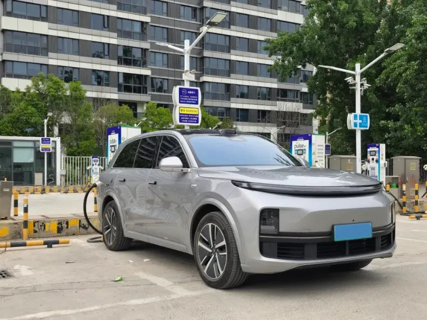 2024 Toyota Granvia 2.5L 189HP L4 E-CVT Hybrid,autocango,china used car exporter,china ev exporter,chinese used car exporter,chinese used ev exporter