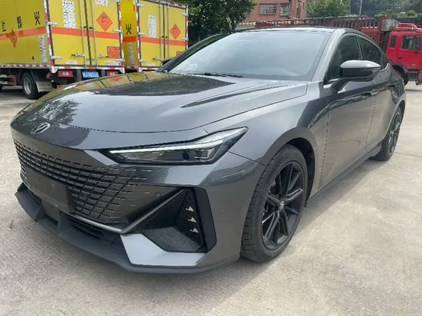 2022 ChangAn UNI-V 1.5T 188HP L4 7DCT,autocango,china used car exporter,china ev exporter,chinese used car exporter,chinese used ev exporter