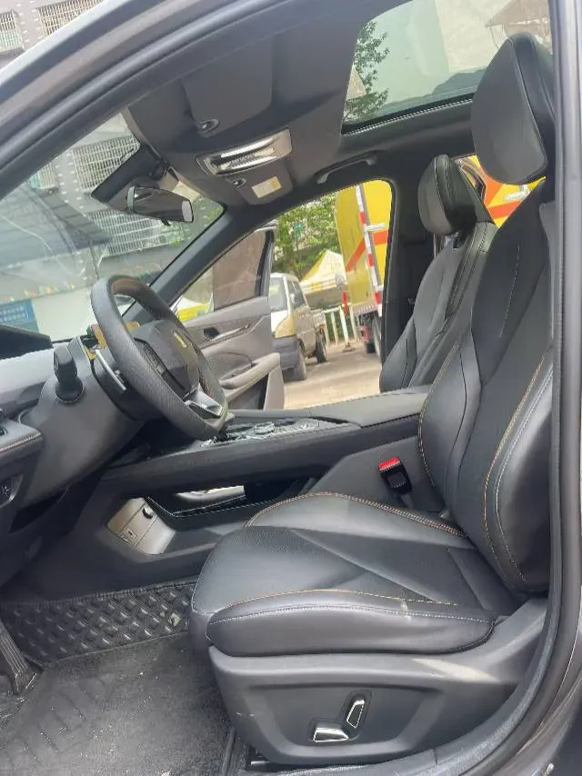 2022 ChangAn UNI-V 1.5T 188HP L4 7DCT,autocango,china used car exporter,china ev exporter,chinese used car exporter,chinese used ev exporter