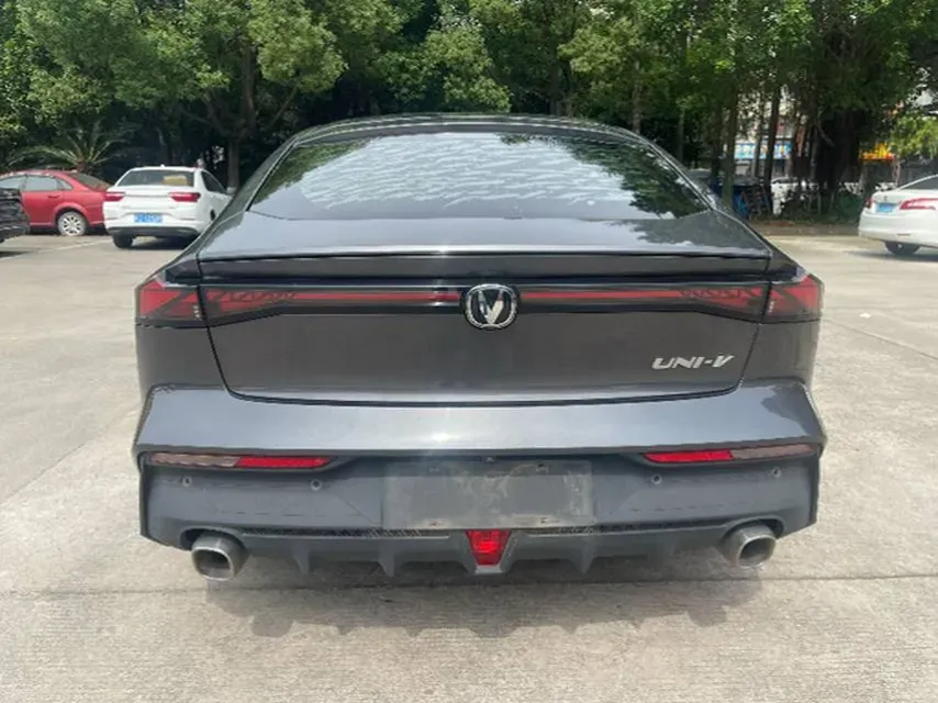 2022 ChangAn UNI-V 1.5T 188HP L4 7DCT,autocango,china used car exporter,china ev exporter,chinese used car exporter,chinese used ev exporter