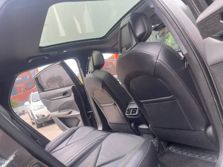 2022 ChangAn UNI-V 1.5T 188HP L4 7DCT,autocango,china used car exporter,china ev exporter,chinese used car exporter,chinese used ev exporter