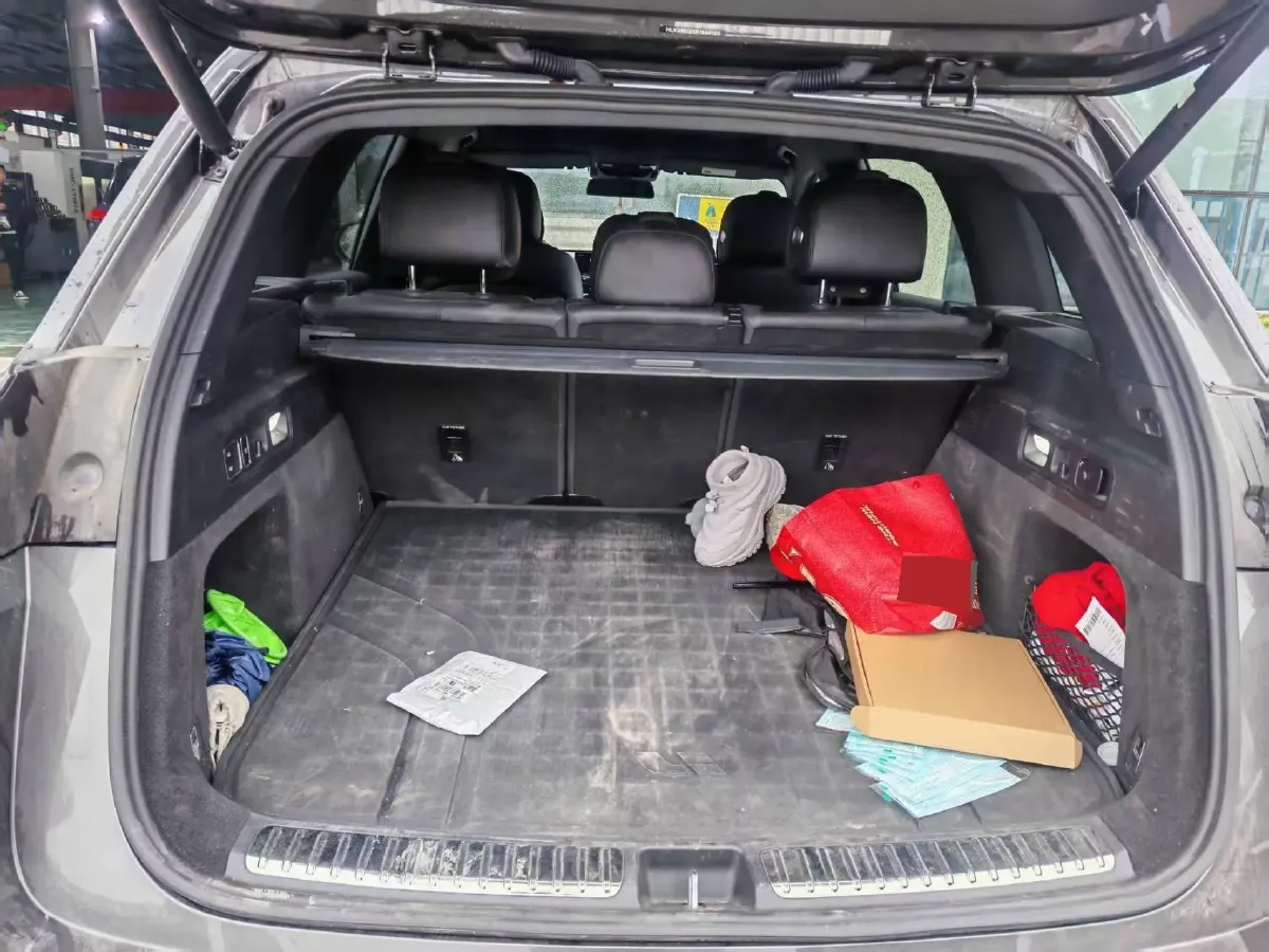 2024 Li L8 Range Extended 154HP REEV 52.3KWH,autocango,china used car exporter,china ev exporter,chinese used car exporter,chinese used ev exporter