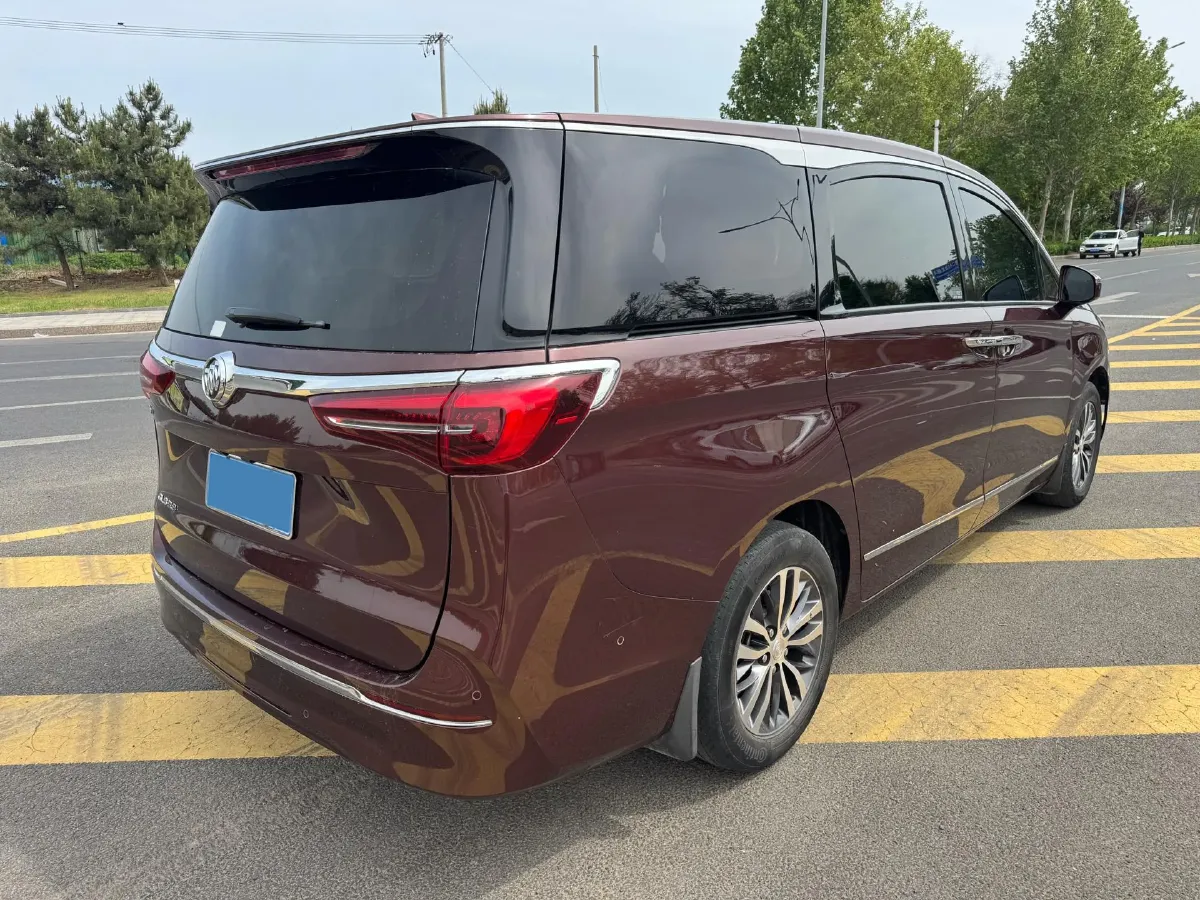 2022 Buick GL8 2.0T 237HP L4 9AT,autocango,china used car exporter,china ev exporter,chinese used car exporter,chinese used ev exporter