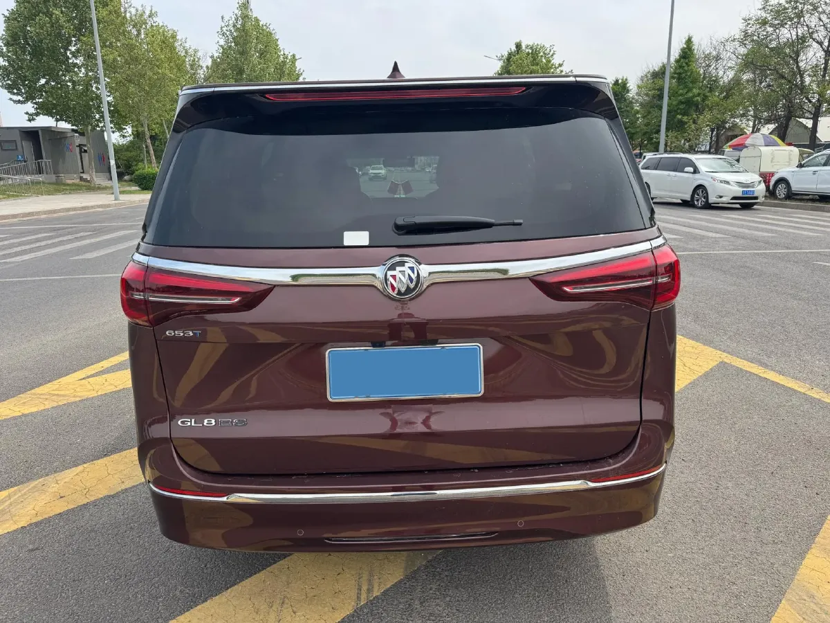 2022 Buick GL8 2.0T 237HP L4 9AT,autocango,china used car exporter,china ev exporter,chinese used car exporter,chinese used ev exporter