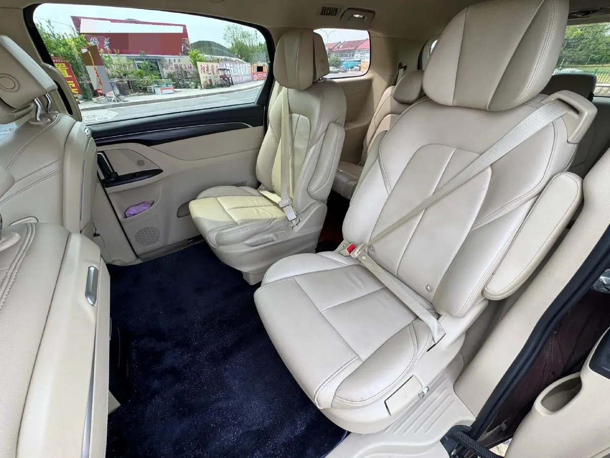 2022 Buick GL8 2.0T 237HP L4 9AT,autocango,china used car exporter,china ev exporter,chinese used car exporter,chinese used ev exporter