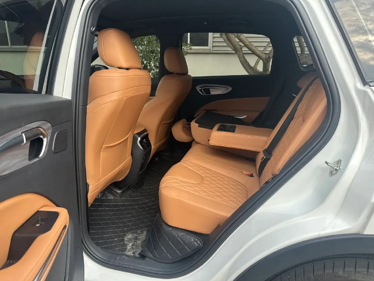 2025 Bestune YueYi 07 1.5T 150HP L4 1DHT PHEV,autocango,china used car exporter,china ev exporter,chinese used car exporter,chinese used ev exporter