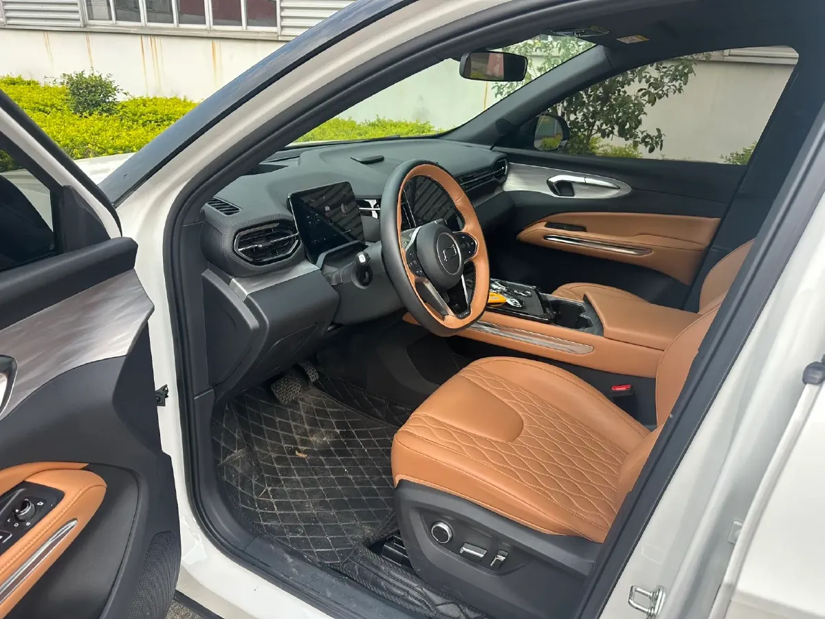 2025 Bestune YueYi 07 1.5T 150HP L4 1DHT PHEV,autocango,china used car exporter,china ev exporter,chinese used car exporter,chinese used ev exporter